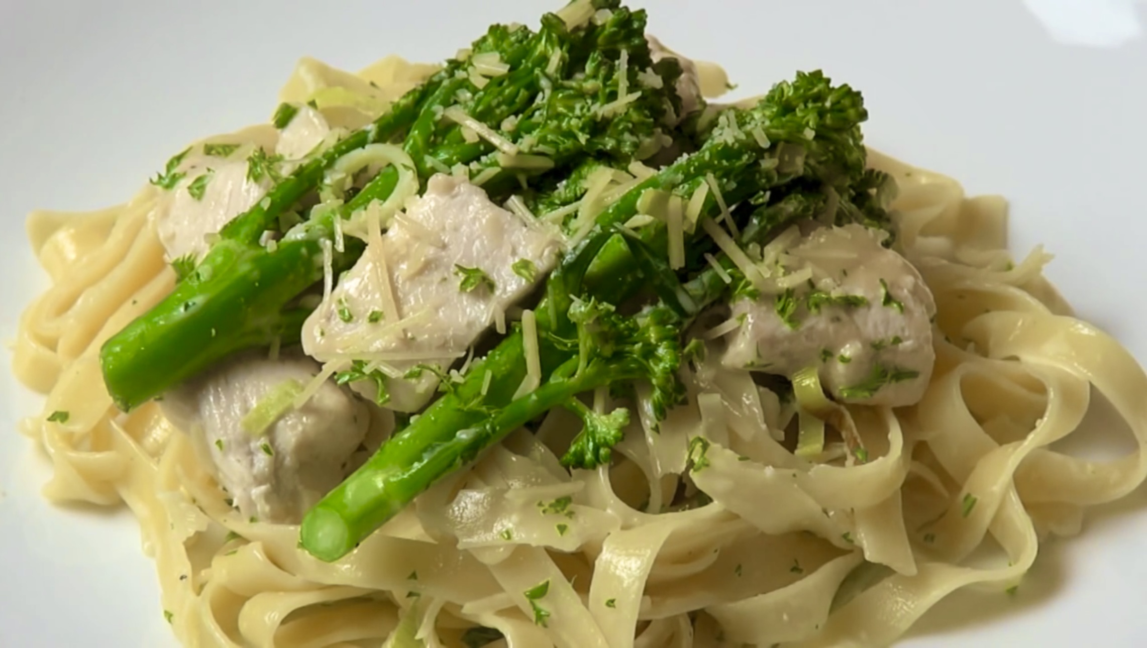 Creamy Chicken and Leek Pasta